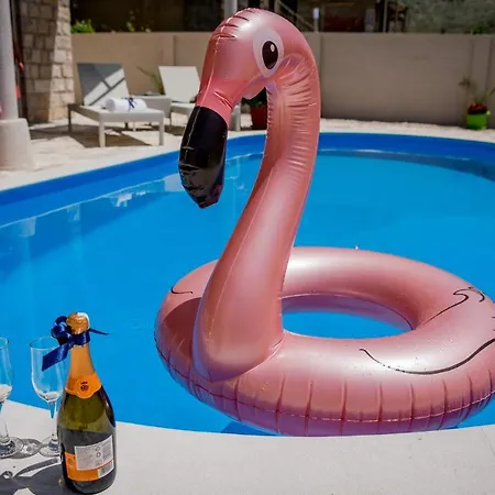 Branka Near Dubrovnik With Pool And Wine Cellar Διαμέρισμα *