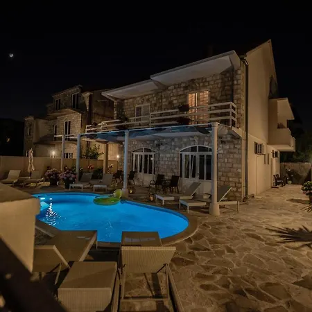 Branka Near Dubrovnik With Pool And Wine Cellar Apartman