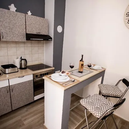 Branka Near Dubrovnik With Pool And Wine Cellar Ivanica