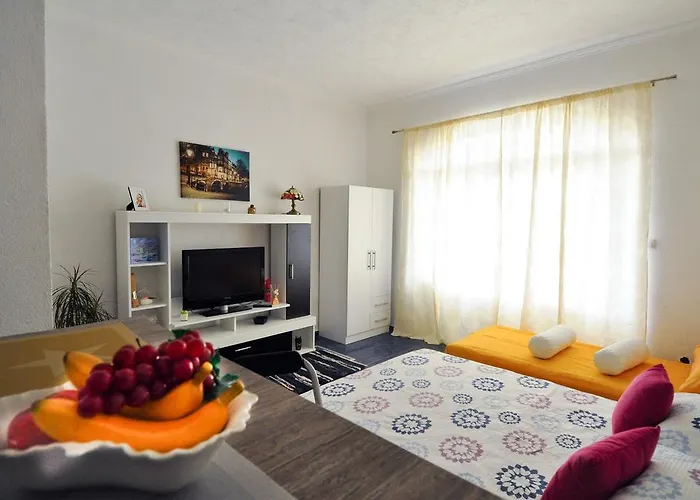 Branka Near Dubrovnik With Pool And Wine Cellar Ivanica