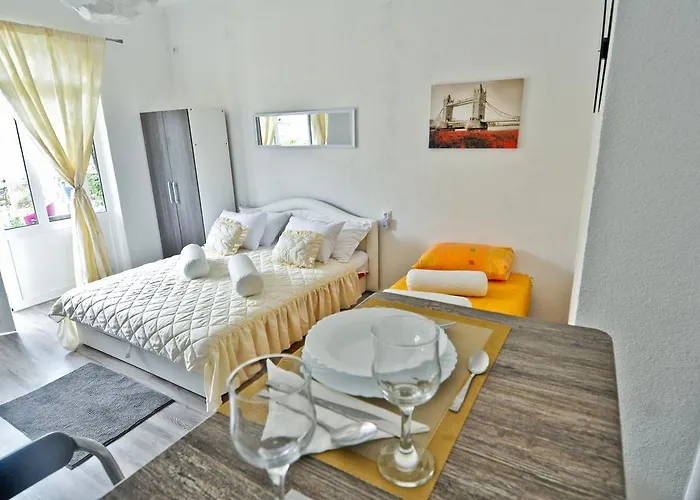 Branka Near Dubrovnik With Pool And Wine Cellar Appartement *