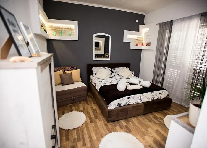 Branka Near Dubrovnik With Pool And Wine Cellar Ivanica